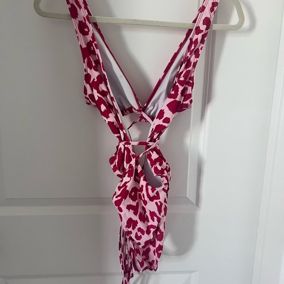 Pink Leopard Print Swimsuit Size Large - Picture 4 of 10